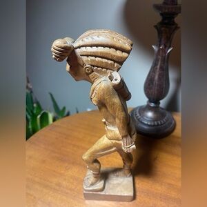 Unique carved Indian, AMAZING DETAIL